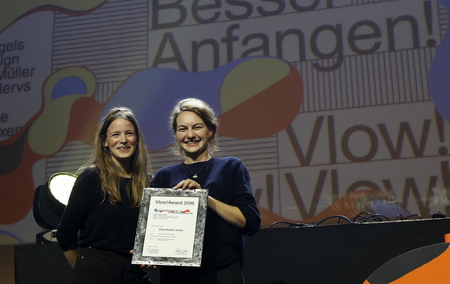 Gewinner des Vlow!Junior Awards - Hochschule der Künste Bern (Jasmin Jacobs und Dominique Wyss)